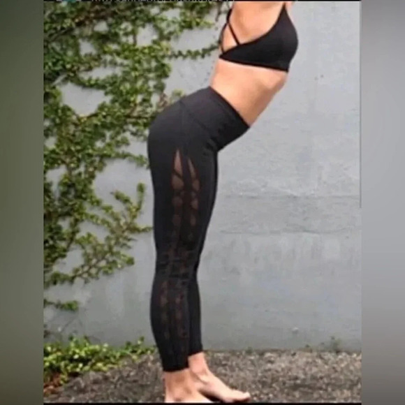 Lululemon High Times Legging (Rhythm) Size 4 - Picture 2 of 9